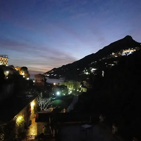 Semesterbostad La Valle Delle Najadi *