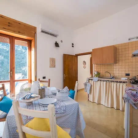 La Valle Delle Najadi * Vietri